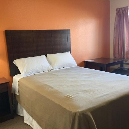 Downtown Motel Woodward Екстериор снимка